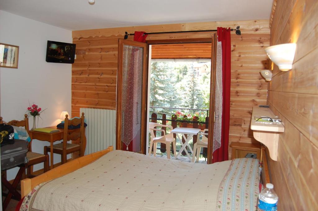Au Bon Logis Hotel Ризул Стая снимка