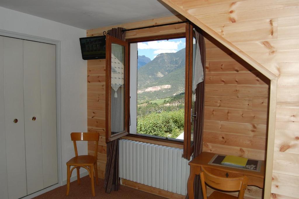 Au Bon Logis Hotel Ризул Стая снимка