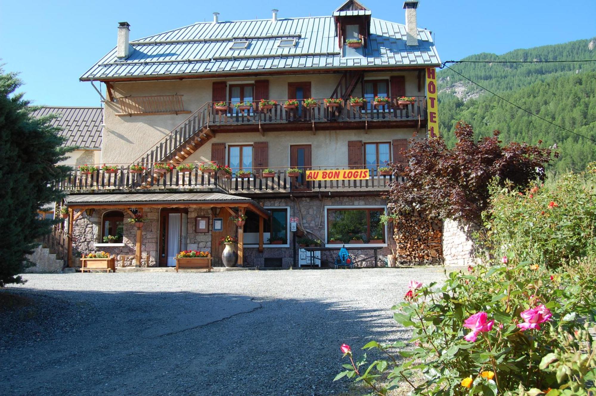 Au Bon Logis Hotel Ризул Екстериор снимка