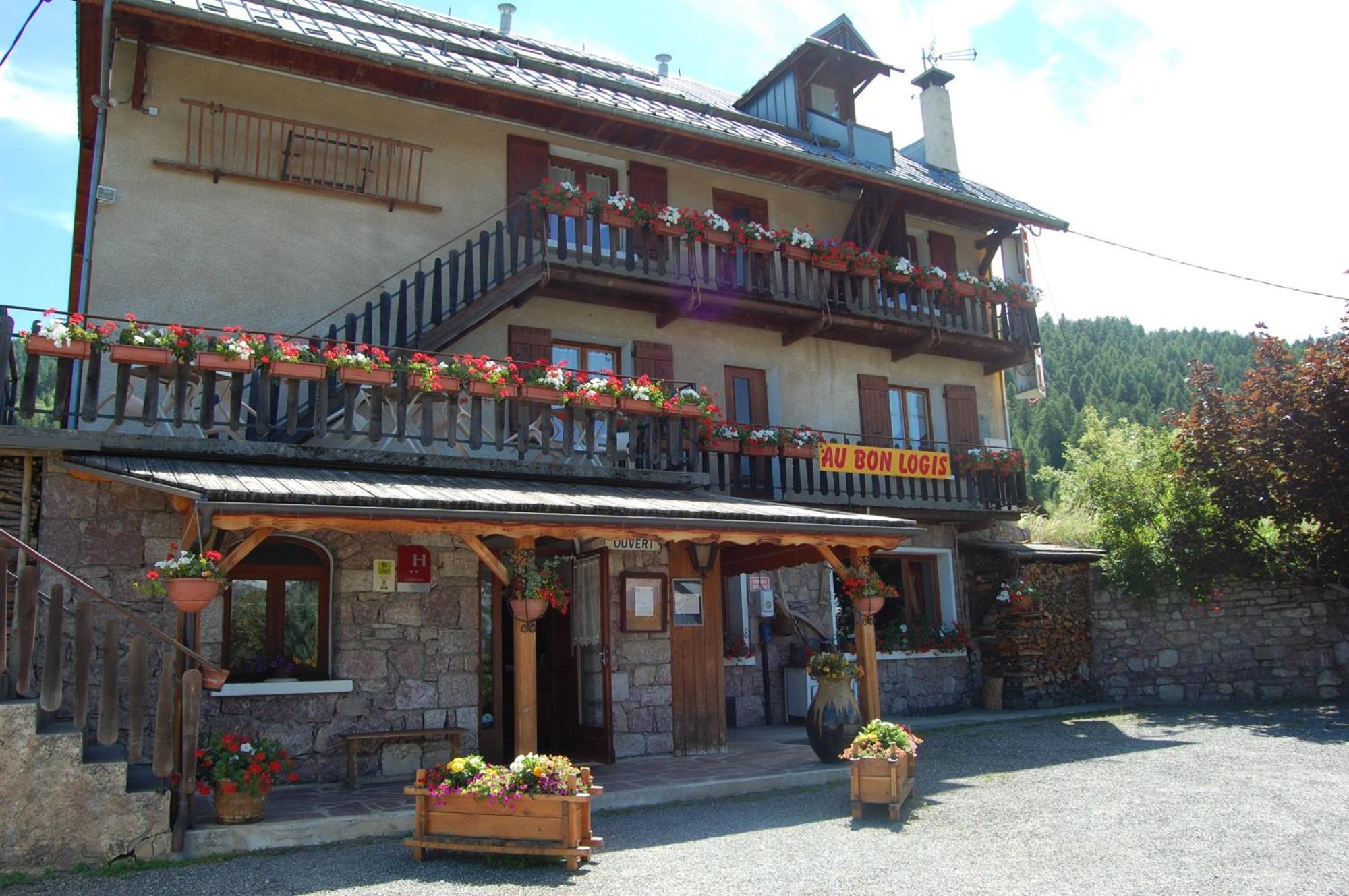 Au Bon Logis Hotel Ризул Екстериор снимка