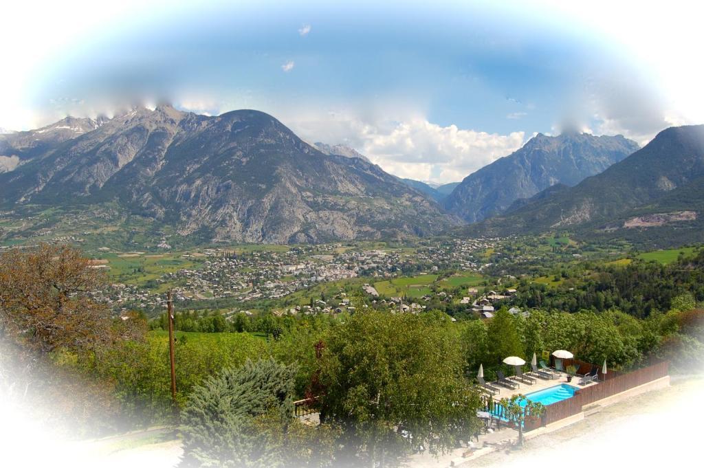Au Bon Logis Hotel Ризул Екстериор снимка